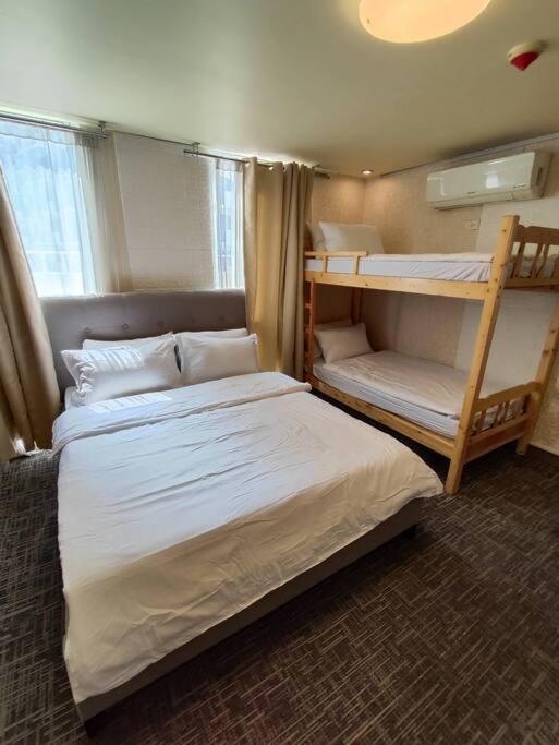 A2J Luxury 1Br Balcony Suite Near Venice Mall Bgc マニラ市 エクステリア 写真
