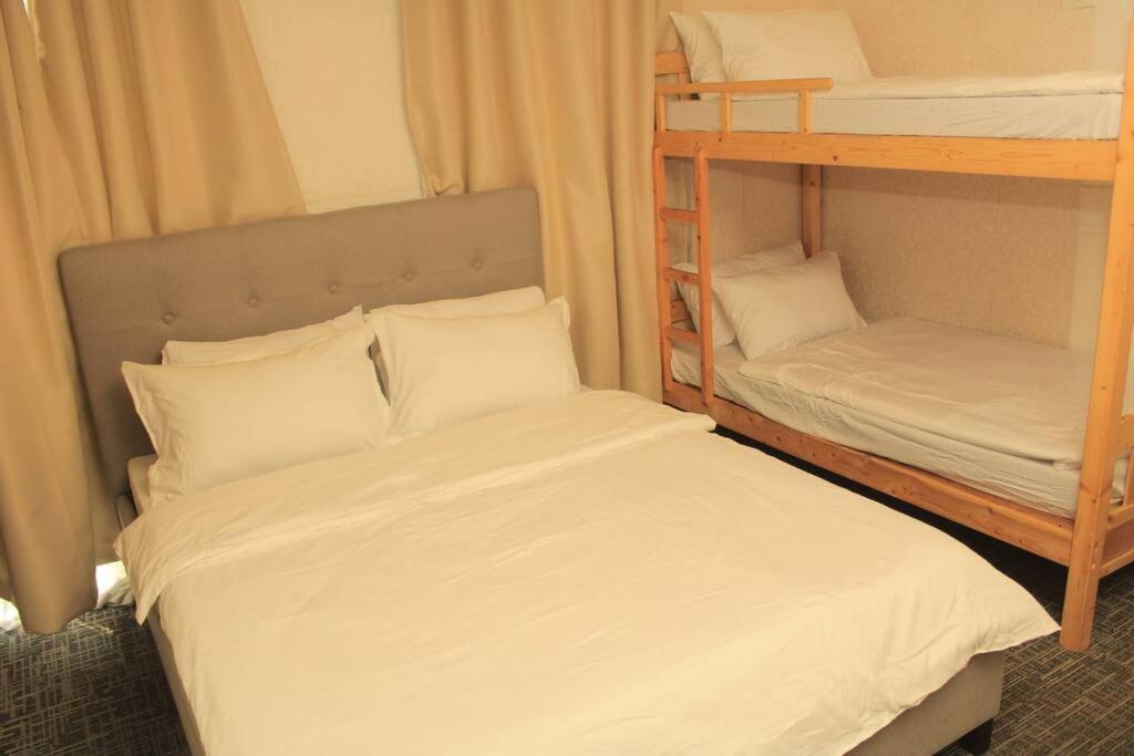 A2J Luxury 1Br Balcony Suite Near Venice Mall Bgc マニラ市 エクステリア 写真